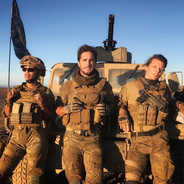 ¿La película de Monster Hunter será de acción militar moderna?