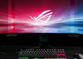 Elimina los marcos de tus monitores gracias a Asus