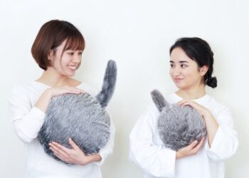 CES 2020: ¿Una almohada robot con cola de gato?