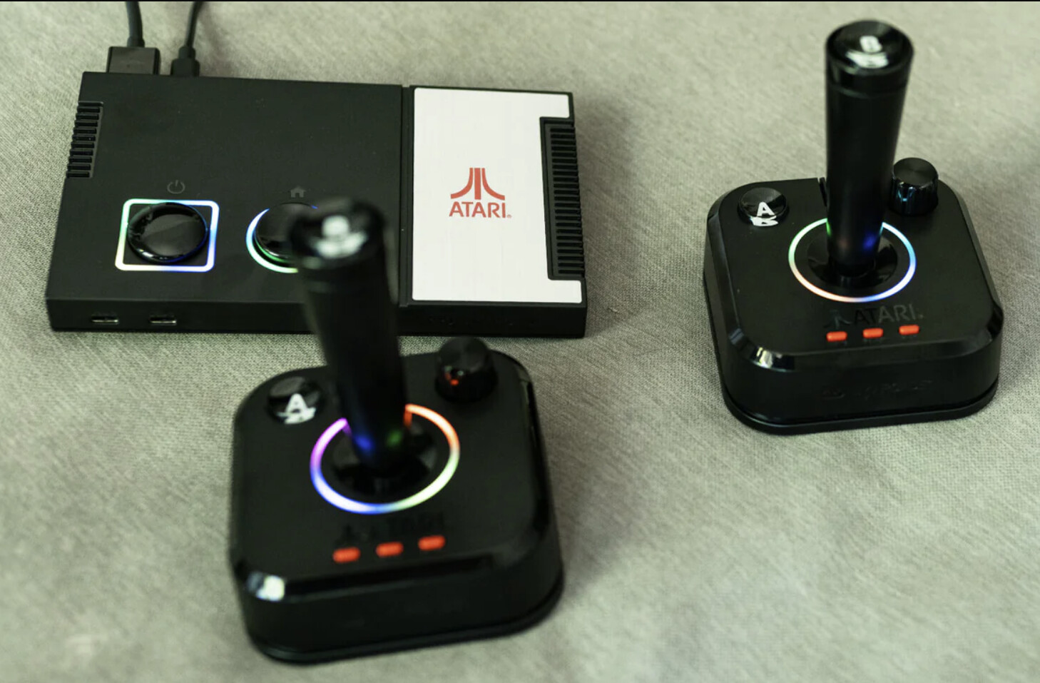 Se reveló la Atari Gamestation Pro con más de 200 juegos Gaming Coffee