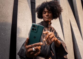 El Motorola edge 50 aterriza en Argentina