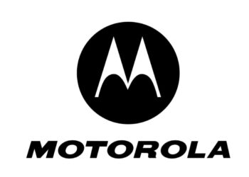 La colaboración de motorola razr 50 ultra con Pantone ya está disponible en Argentina